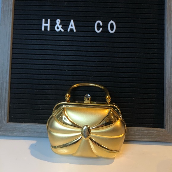 Vintage Gold Metal Purse 👛 - Picture 3 of 4